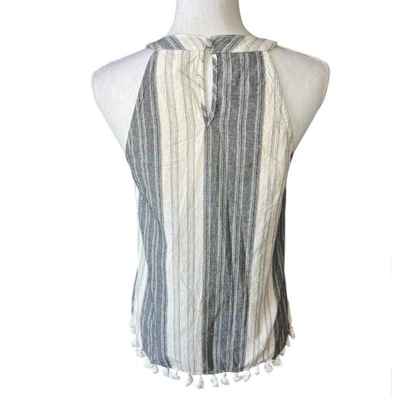 Savanna Jane Gray and White embroidered Sleeveless Graphic Tank Top boho chic - Picture 5 of 7